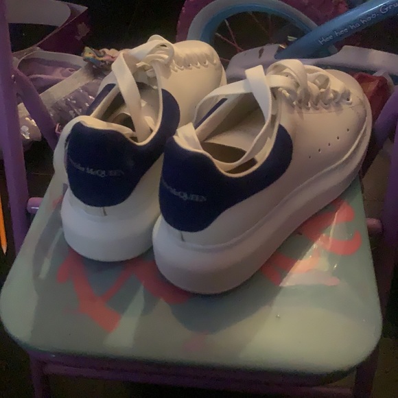 Alexander McQueen - Picture 6 of 9